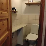 Horská chata Tunnelmallinen Moekki Saunalla *